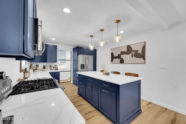 1209 6th Avenue, Manchester, NJ 08759