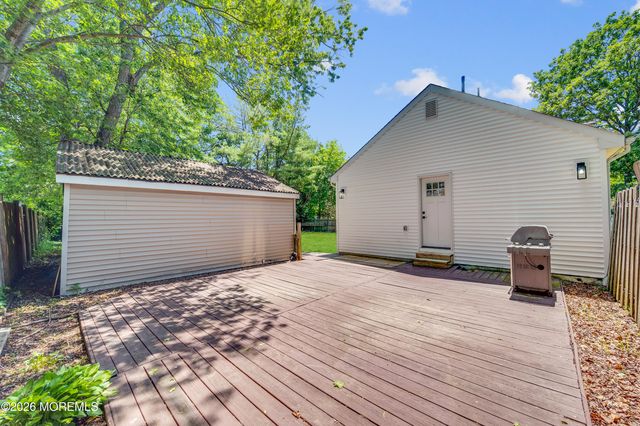 1209 6th Avenue, Manchester, NJ 08759
