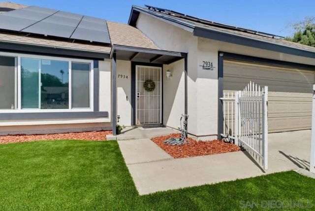 7934 Blossom Ln, Lemon Grove, CA 91945