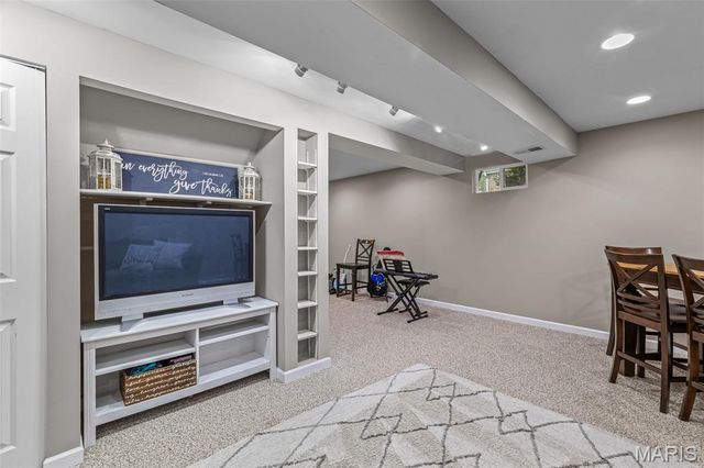 218 Aspen Village Drive, Ellisville, MO 63021