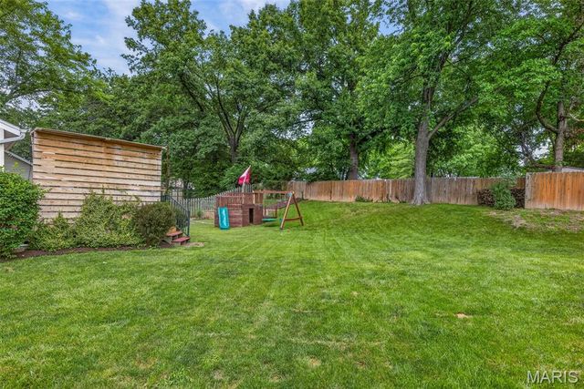 218 Aspen Village Drive, Ellisville, MO 63021