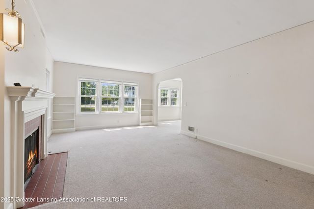 5538 W St Joe Highway, Lansing, MI 48917