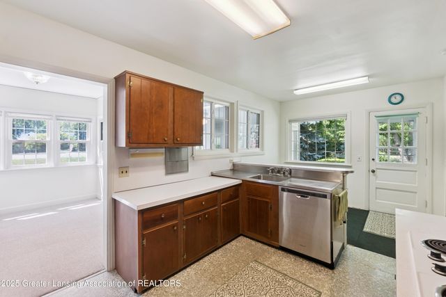 5538 W St Joe Highway, Lansing, MI 48917