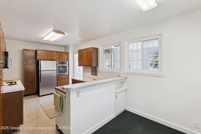 5538 W St Joe Highway, Lansing, MI 48917