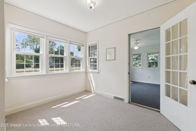 5538 W St Joe Highway, Lansing, MI 48917