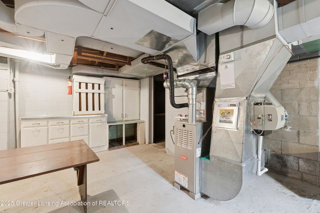 5538 W St Joe Highway, Lansing, MI 48917