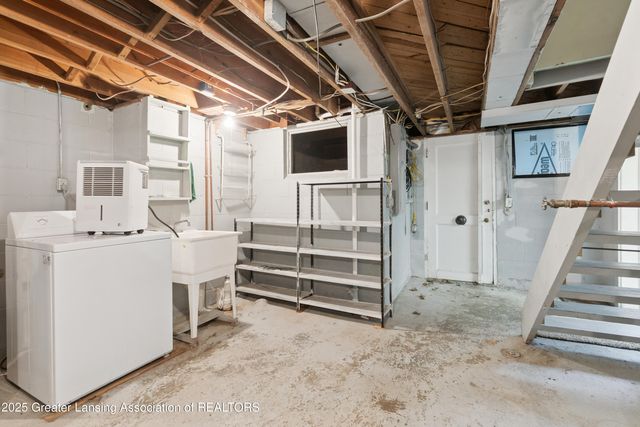 5538 W St Joe Highway, Lansing, MI 48917