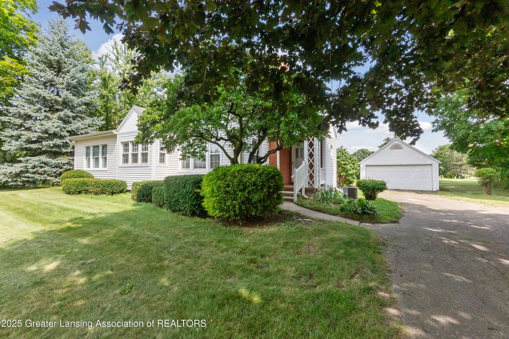 5538 W St Joe Highway, Lansing, MI 48917