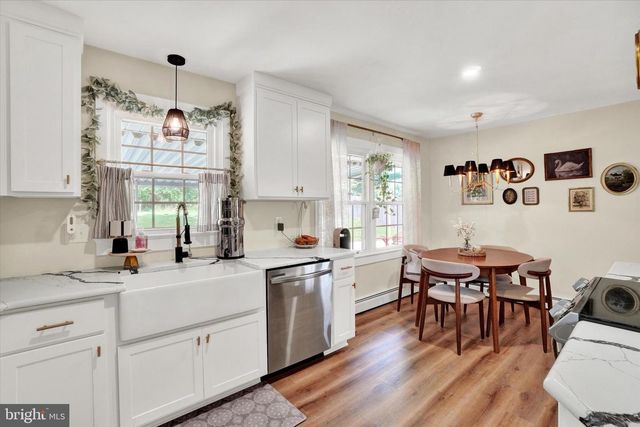 3967 BAHN AVE, York, PA 17408