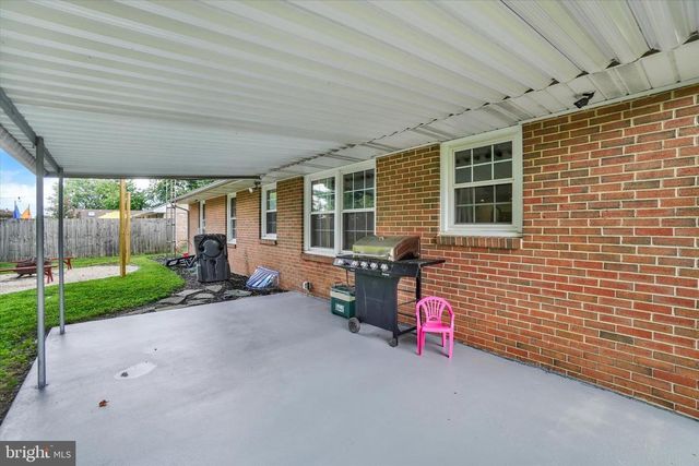 3967 BAHN AVE, York, PA 17408