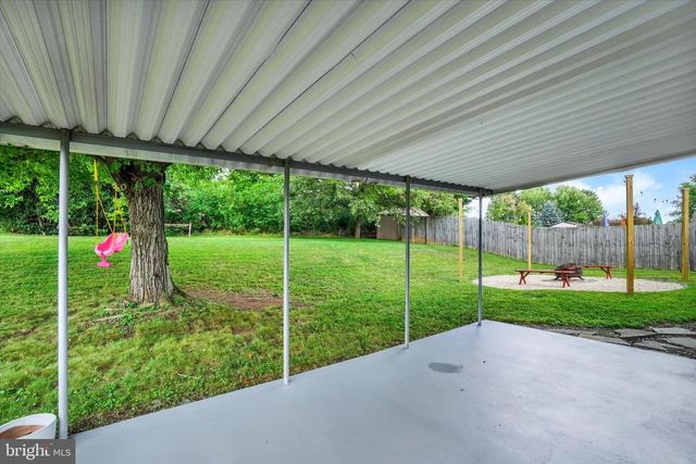 3967 BAHN AVE, York, PA 17408