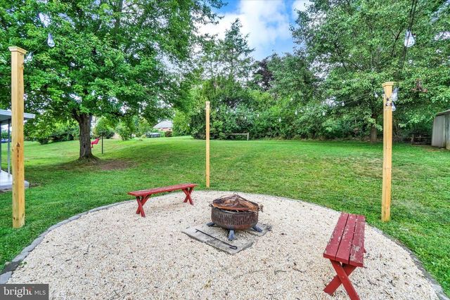 3967 BAHN AVE, York, PA 17408