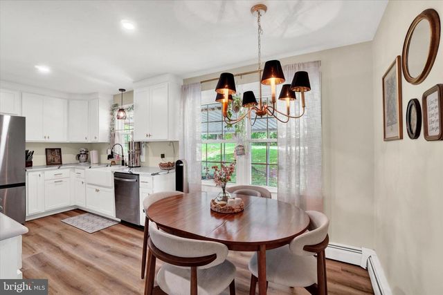 3967 BAHN AVE, York, PA 17408