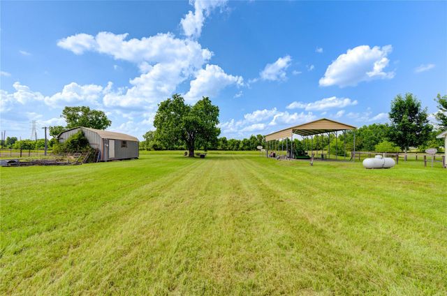 922 Agg Road, Tomball, TX 77375