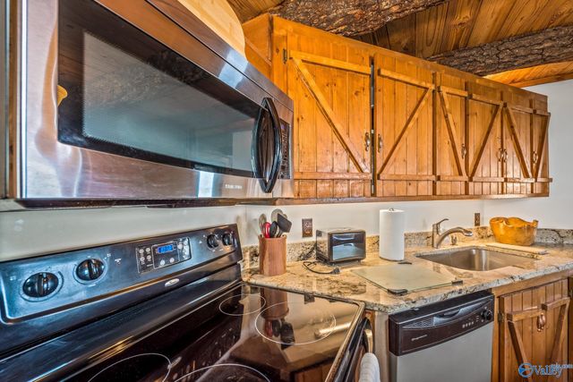 25669 County Road 89, Mentone, AL 35984