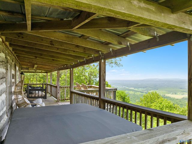 25669 County Road 89, Mentone, AL 35984