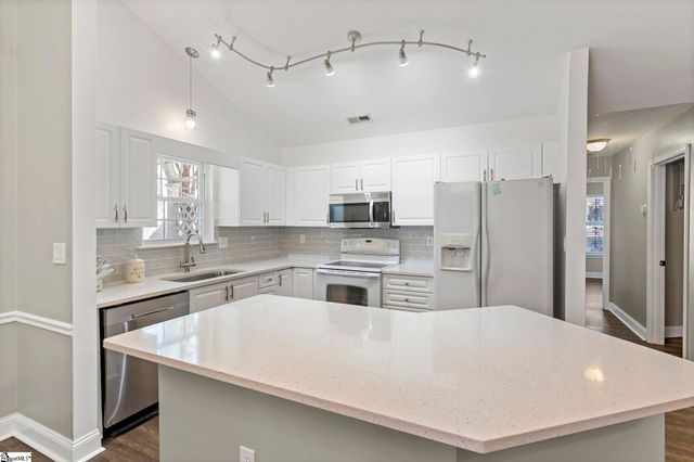 120 S Banyan Court, Taylors, SC 29687