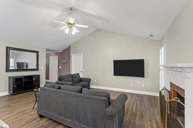 120 S Banyan Court, Taylors, SC 29687