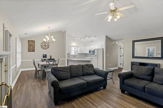 120 S Banyan Court, Taylors, SC 29687