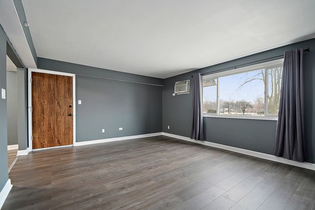 17204 71st Avenue 1, Tinley Park, IL 60477