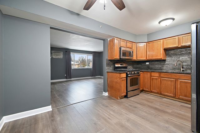 17204 71st Avenue 1, Tinley Park, IL 60477