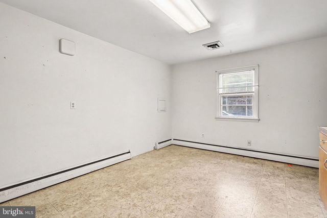 3500 BOARD RD, York, PA 17406