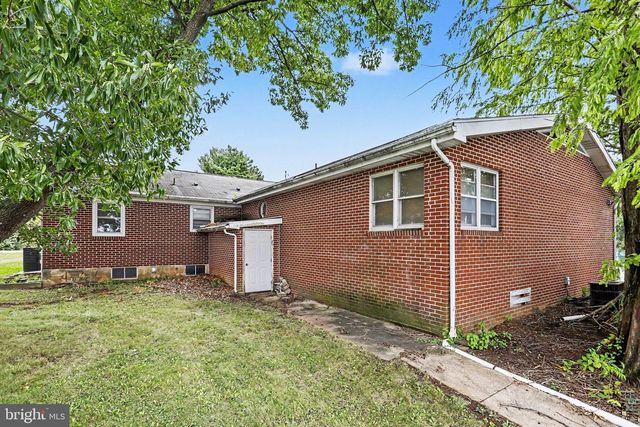 3500 BOARD RD, York, PA 17406