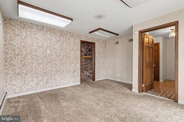 3500 BOARD RD, York, PA 17406