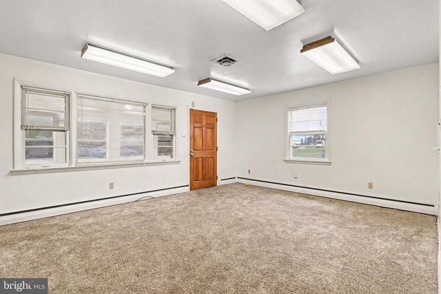 3500 BOARD RD, York, PA 17406