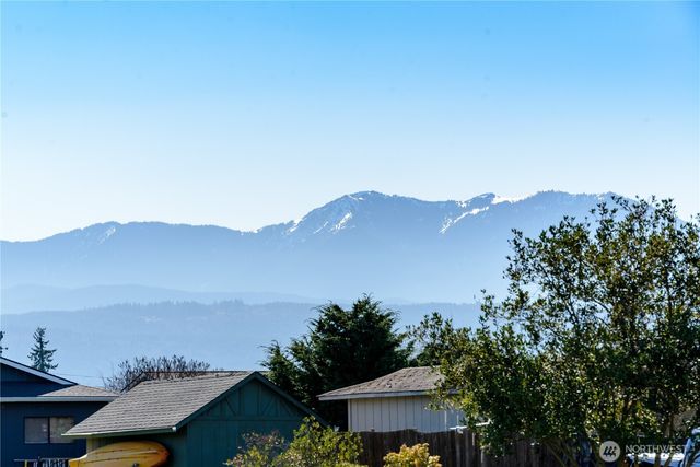 1111 W Alder Court, Sequim, WA 98382