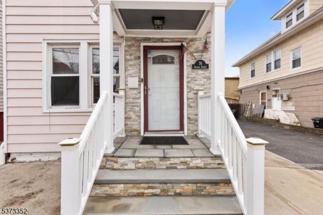 76 Holmes St, Belleville Twp., NJ 07109