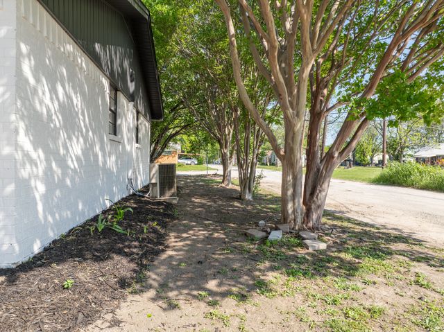 101 Circle Drive, Itasca, TX 76055
