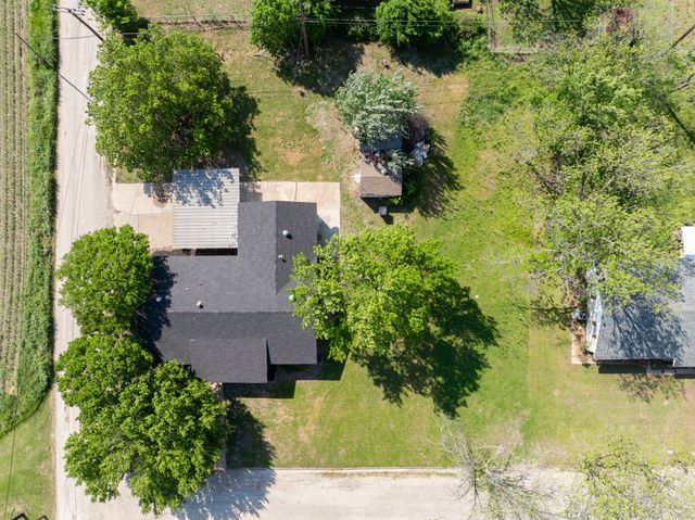101 Circle Drive, Itasca, TX 76055