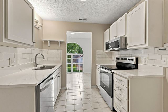 772 Dover Glen Dr, Antioch, TN 37013