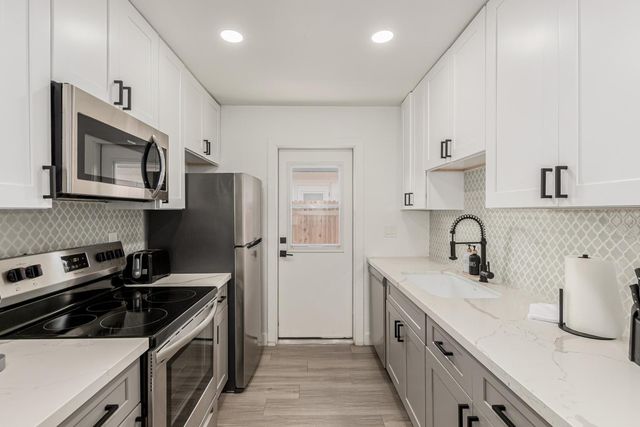 6616 E Avalon Drive 4, Scottsdale, AZ 85251