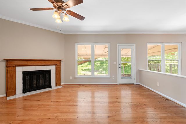 103 Masters Ct, Hendersonville, TN 37075