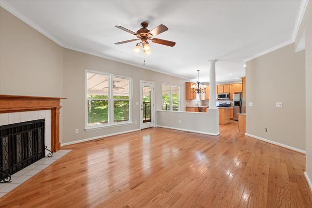 103 Masters Ct, Hendersonville, TN 37075