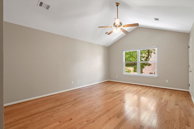 103 Masters Ct, Hendersonville, TN 37075
