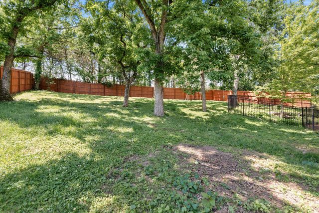 103 Masters Ct, Hendersonville, TN 37075