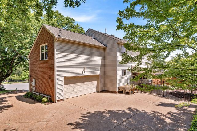 103 Masters Ct, Hendersonville, TN 37075