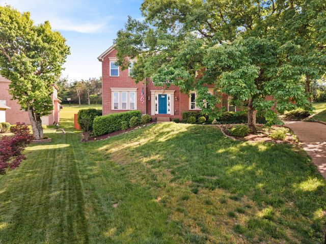 103 Masters Ct, Hendersonville, TN 37075