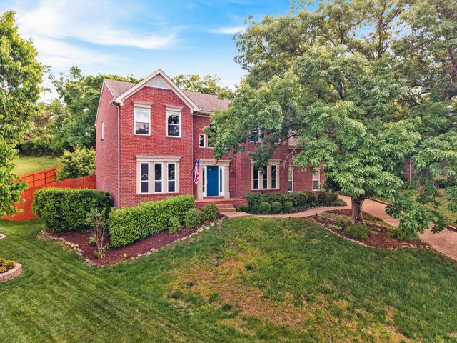 103 Masters Ct, Hendersonville, TN 37075