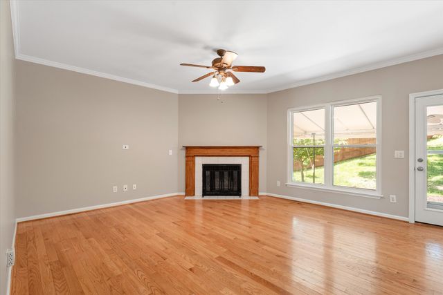 103 Masters Ct, Hendersonville, TN 37075