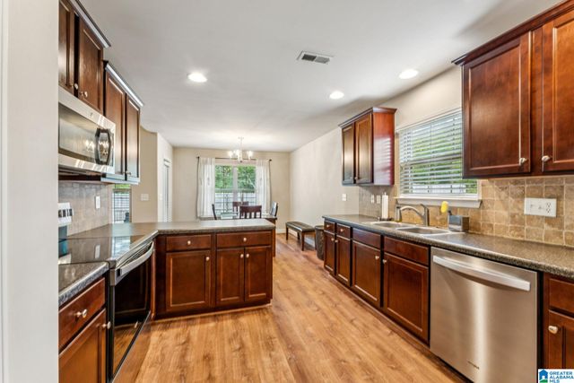424 RIVER CREST DRIVE N, Helena, AL 35080