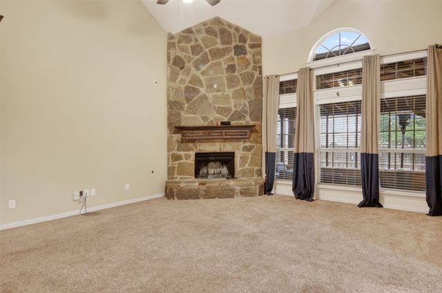 6132 Falls Lake Road, Fort Worth, TX 76179