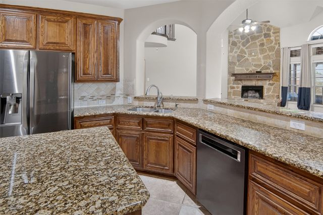 6132 Falls Lake Road, Fort Worth, TX 76179