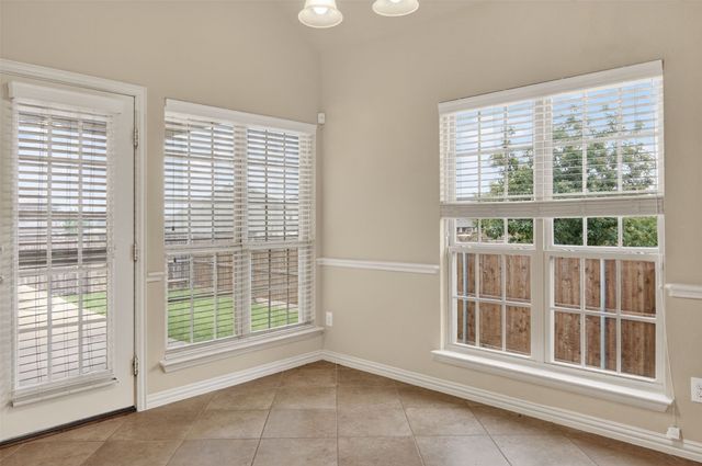 6132 Falls Lake Road, Fort Worth, TX 76179