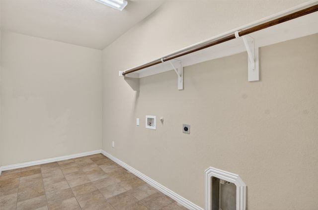 6132 Falls Lake Road, Fort Worth, TX 76179