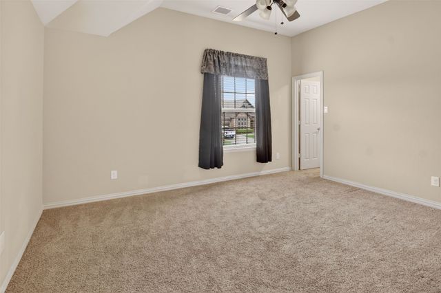6132 Falls Lake Road, Fort Worth, TX 76179
