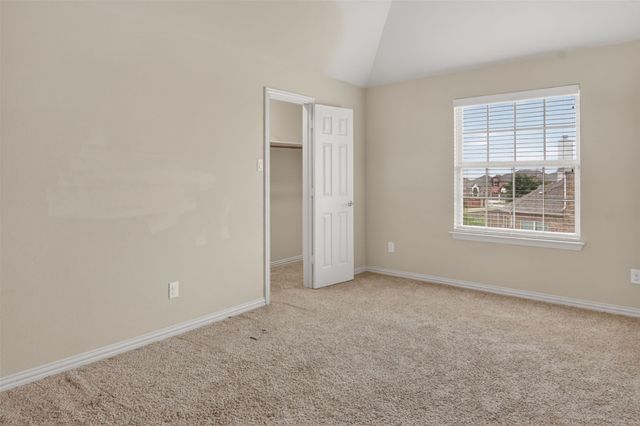 6132 Falls Lake Road, Fort Worth, TX 76179